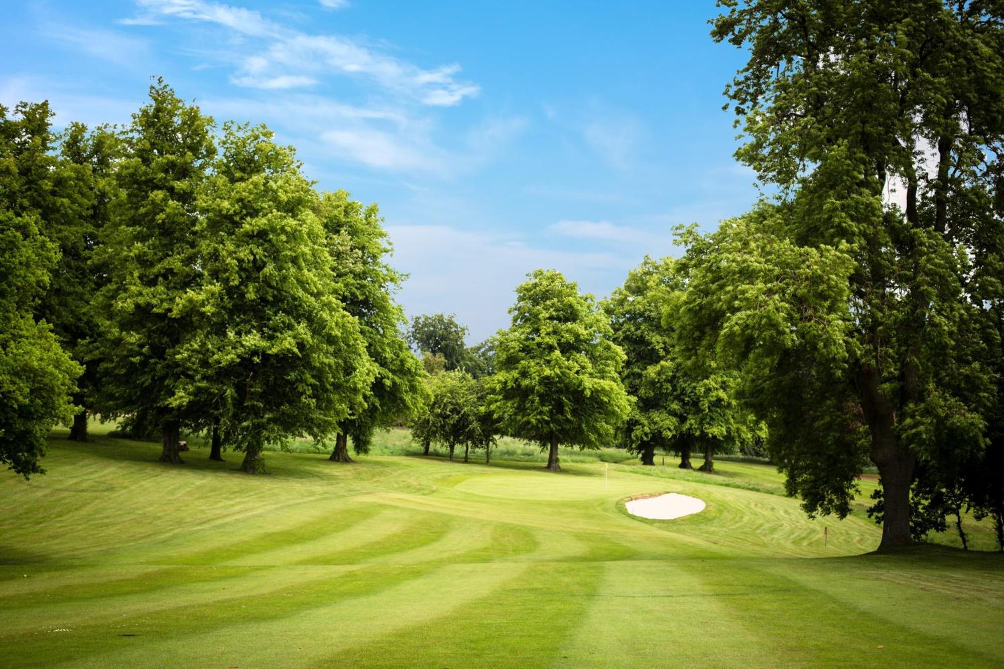 Shendish Manor Hotel & Golf Course Hemel Hempstead Exterior photo